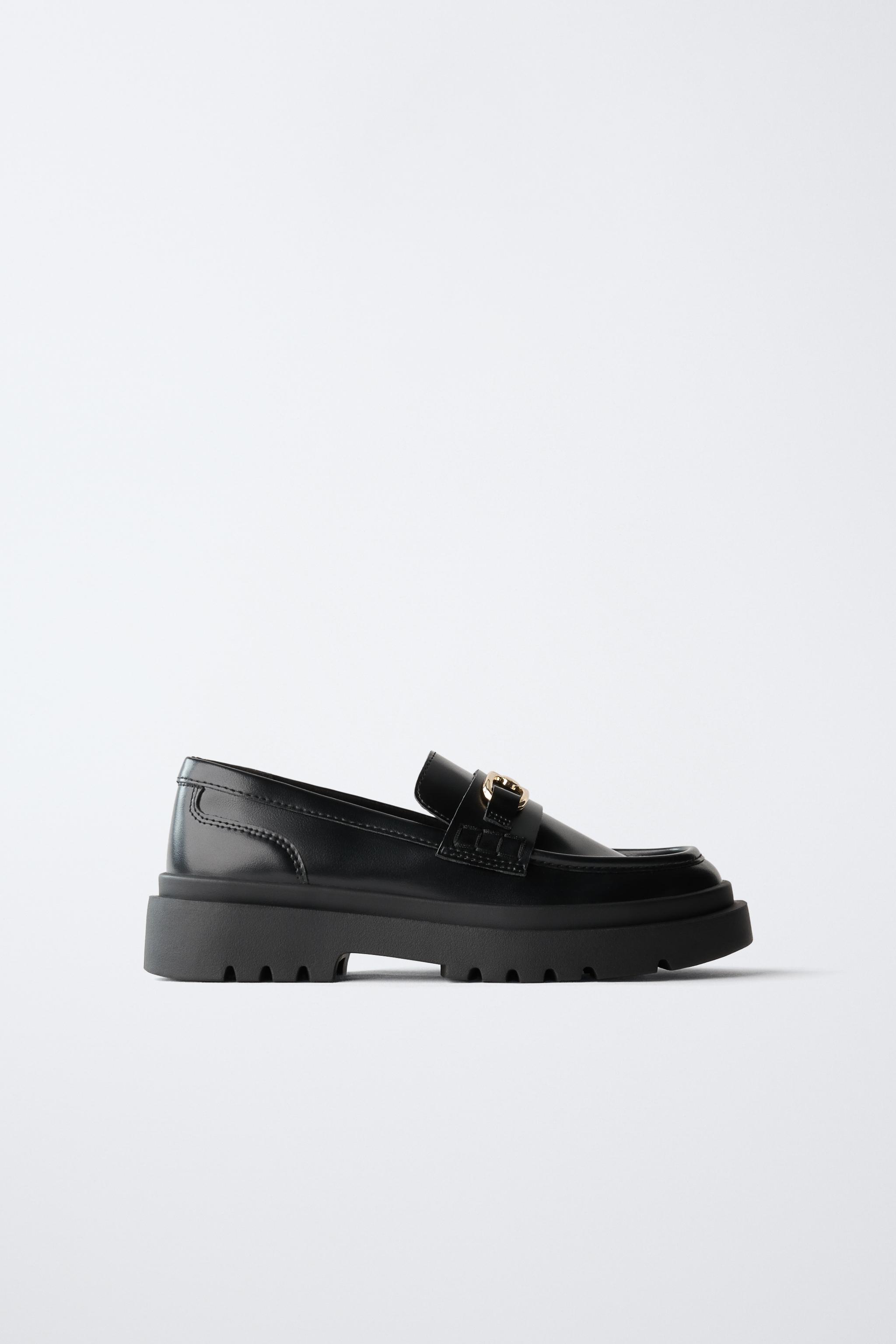 LOAFERS WITH BUCKLE DETAIL